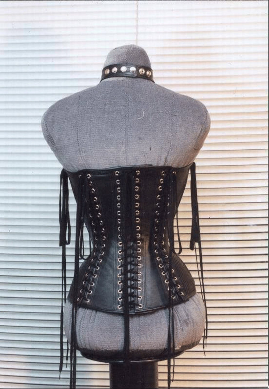 Leather & Stainless Steel Spiral Bones Over Bust Corset Black Women's