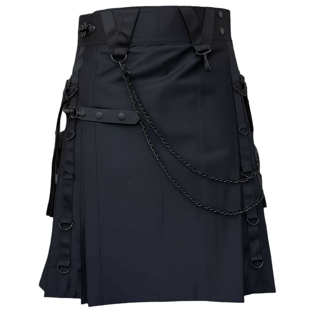 Black gothic utility kilt with double chains, D-rings and detachable pocket, adjustable straps.