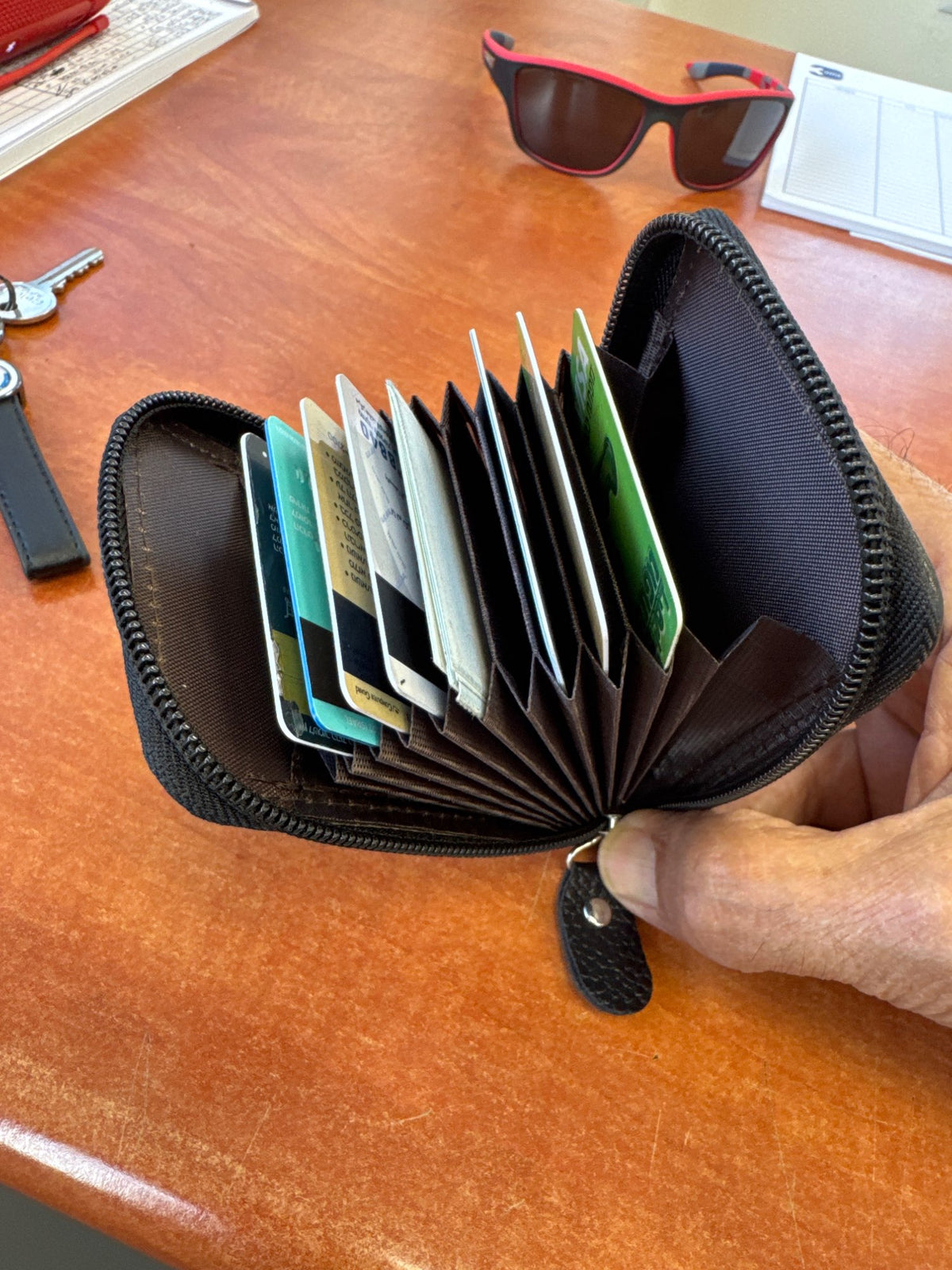 Korean Style Unisex Card Holder – Zipper Short Wallet | Portable Bank & Business Card Organizer