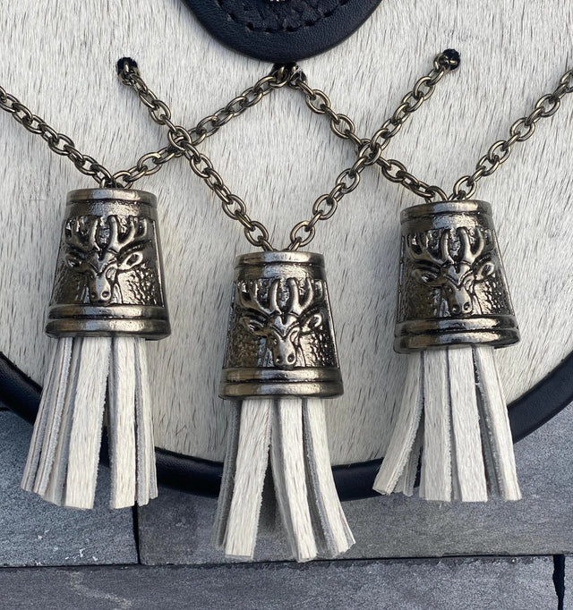 White Fur & Leather Stag Head Cantle Sporran with Celtic Thistle Tassels – Premium Scottish Kilt Accessory