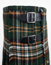 Premium Green Tartan Scottish 8-yard Kilt for Men – Traditional Highland Plaid Kilt with Leather Straps