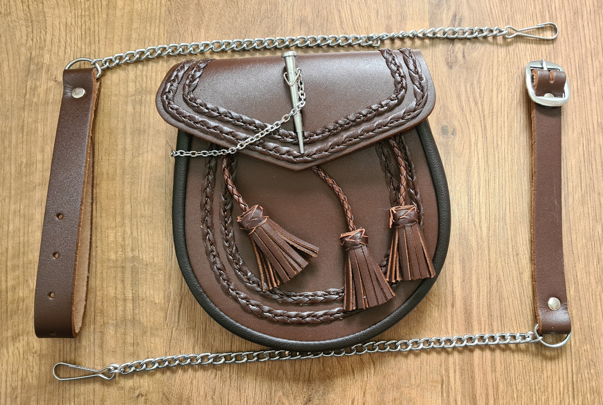 Brown & black leather braided sporran with pin lock