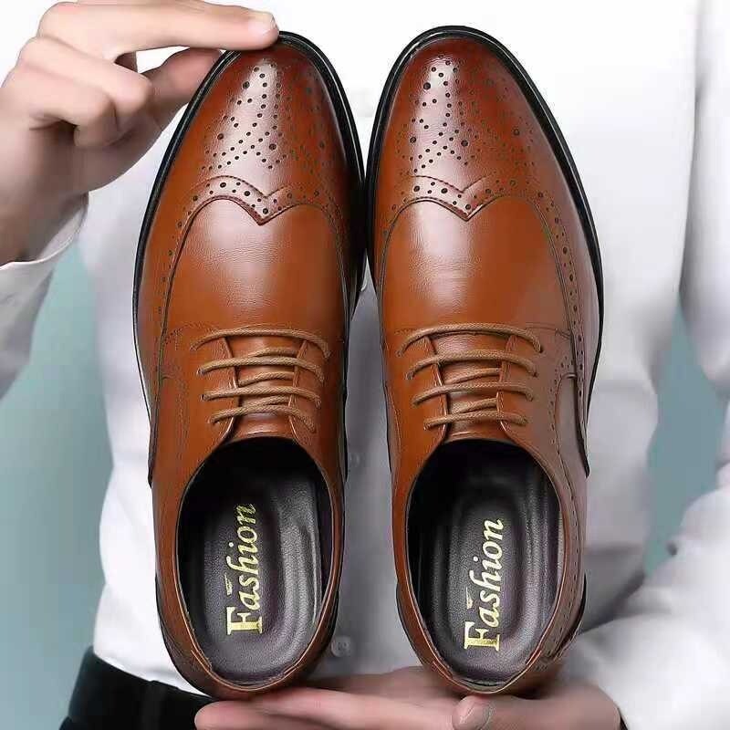 Handcrafted Mens Wingtip Oxford Shoes Genuine Calfskin Leather Brogue Dress Shoes Classic Business Formal Shoes Man