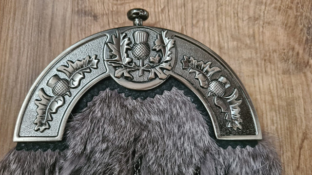 Full Dress Sporran Thistle Cantle, Antique Finish Grey Fur Sporran with 3 Tassels