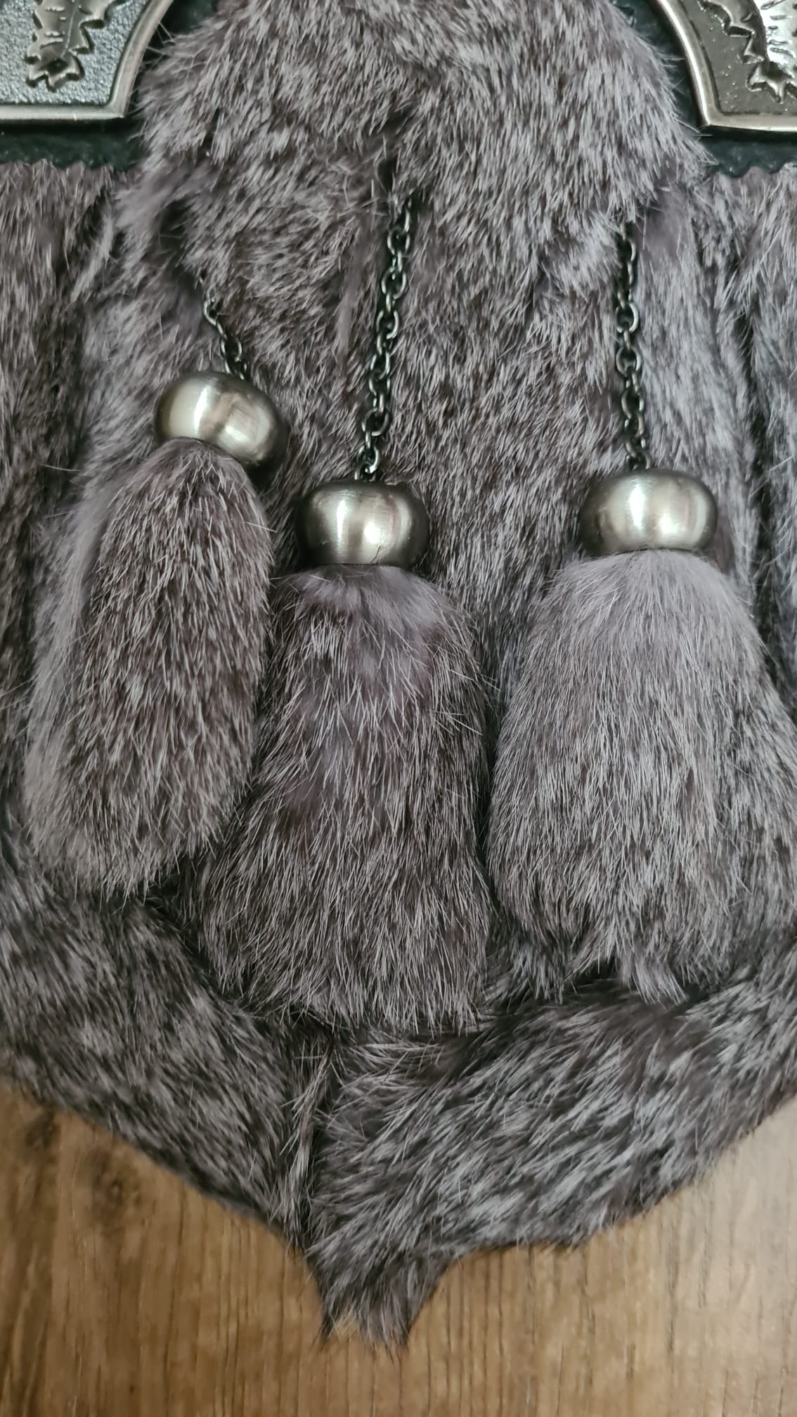 Full Dress Sporran Thistle Cantle, Antique Finish Grey Fur Sporran with 3 Tassels