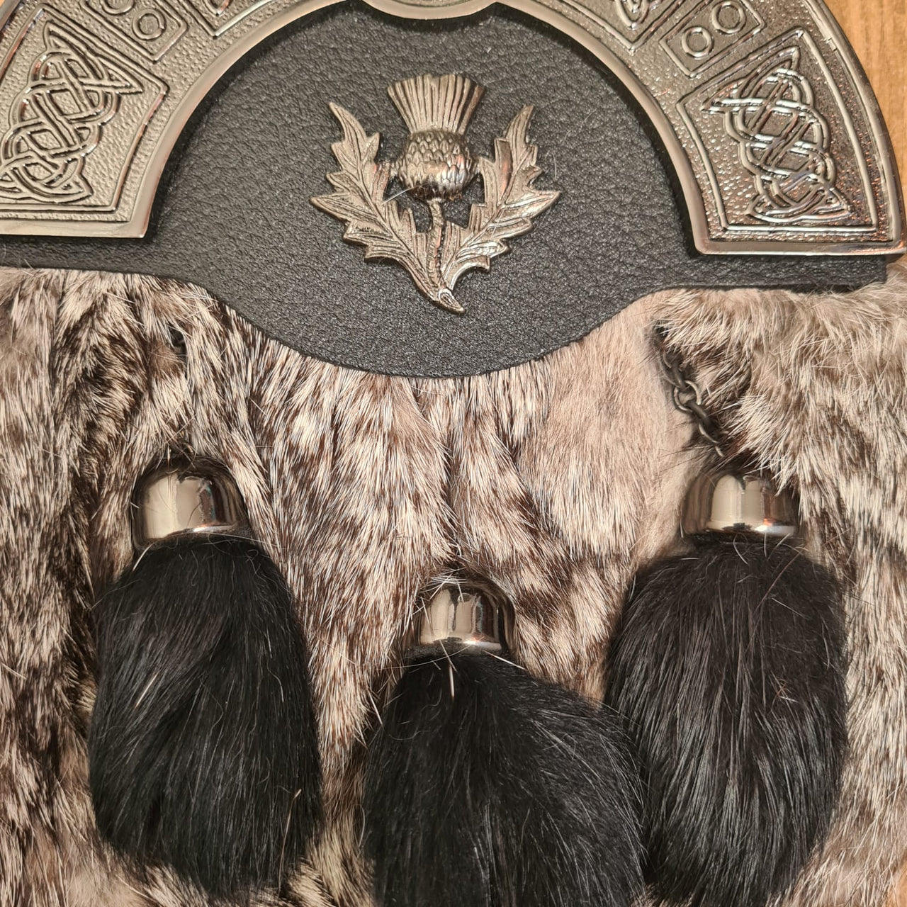 Thistle Badge Grey Rabbit Fur Antique Finish Scottish Men Full Dress Kilt Sporrans