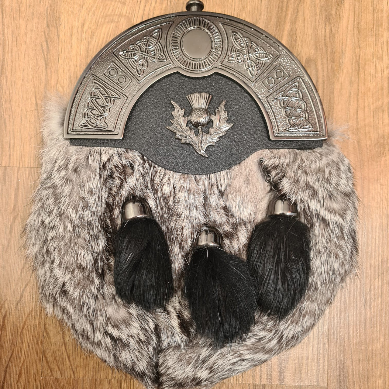 Thistle Badge Grey Rabbit Fur Antique Finish Scottish Men Full Dress Kilt Sporrans