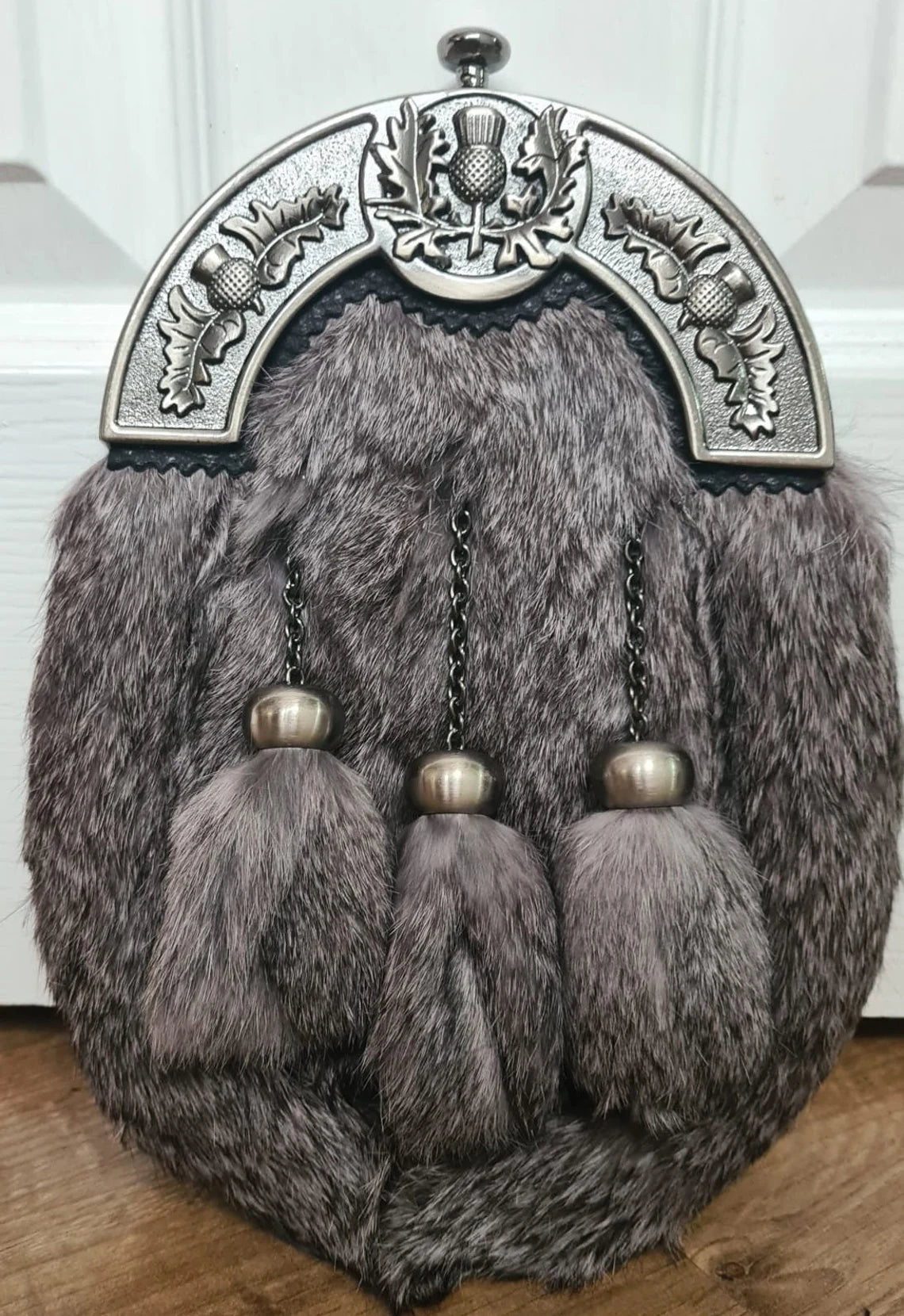 Full Dress Sporran Thistle Cantle, Antique Finish Grey Fur Sporran with 3 Tassels