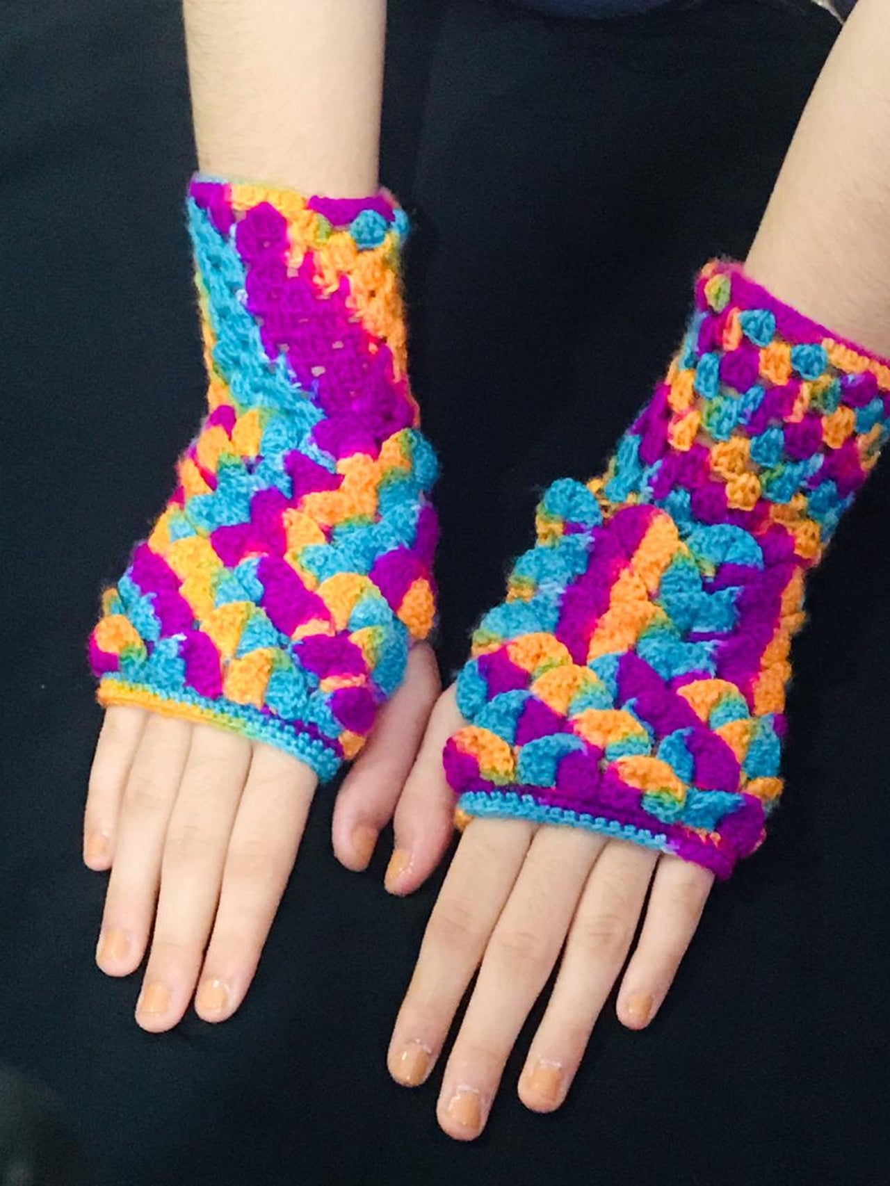 Pure Handmade knitted / Crochet Gauntlets Lady Fashion Fingerless Gloves / Mitten Multi Colour